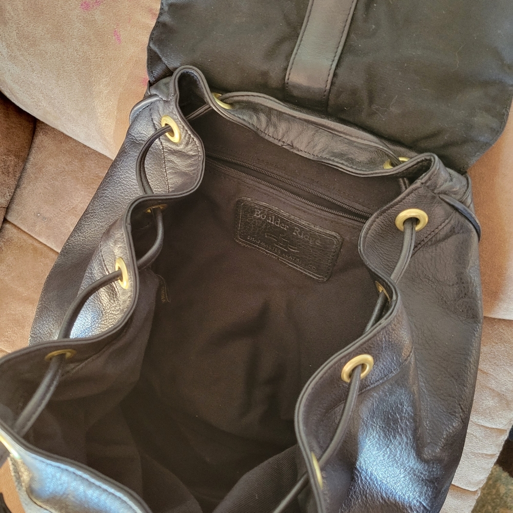 Boulder Ridge leather backpack - Picture 3 of 4